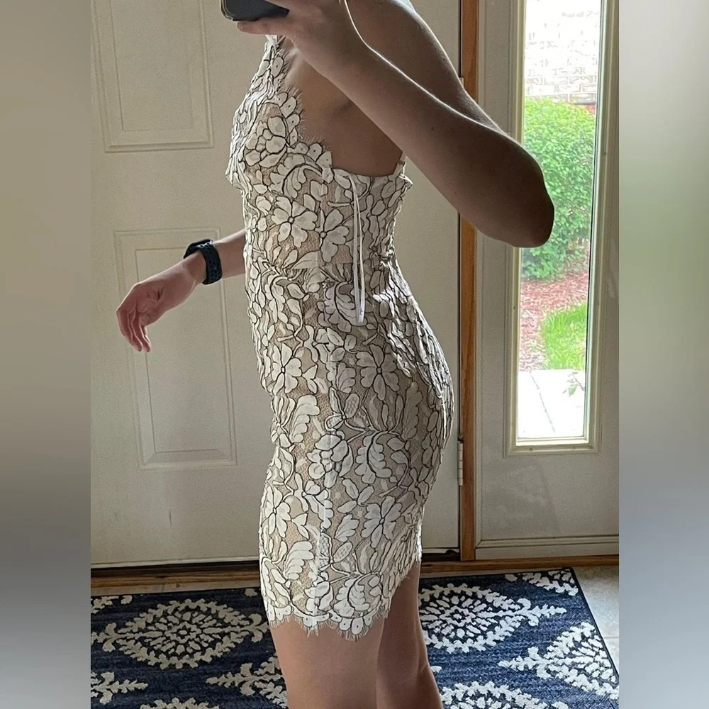 NWT Lulu’s Delicate Darling Beige & Ivory Lace Bodycon Halter Dress - Picture 2 of 10